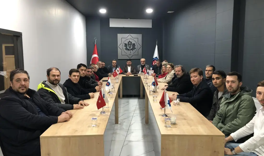 Cumhuriyet Halk Partisi İnegöl İlçe Başkanı Zemci Şahin, yönetim kurulu