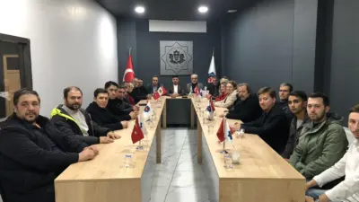 Cumhuriyet Halk Partisi İnegöl İlçe Başkanı Zemci Şahin, yönetim kurulu