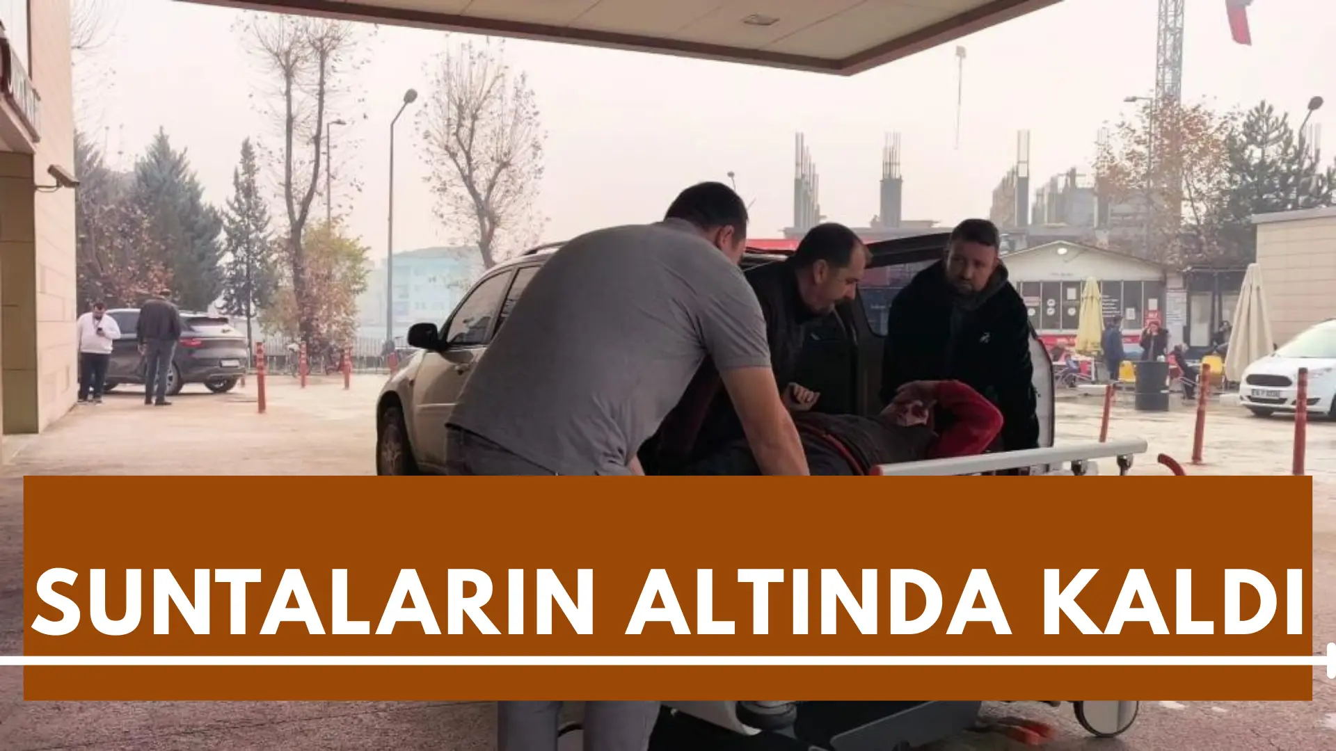 Bursa’nın İnegöl ilçesinde mobilya fabrikasında devrilen suntaların altında kalan işçi