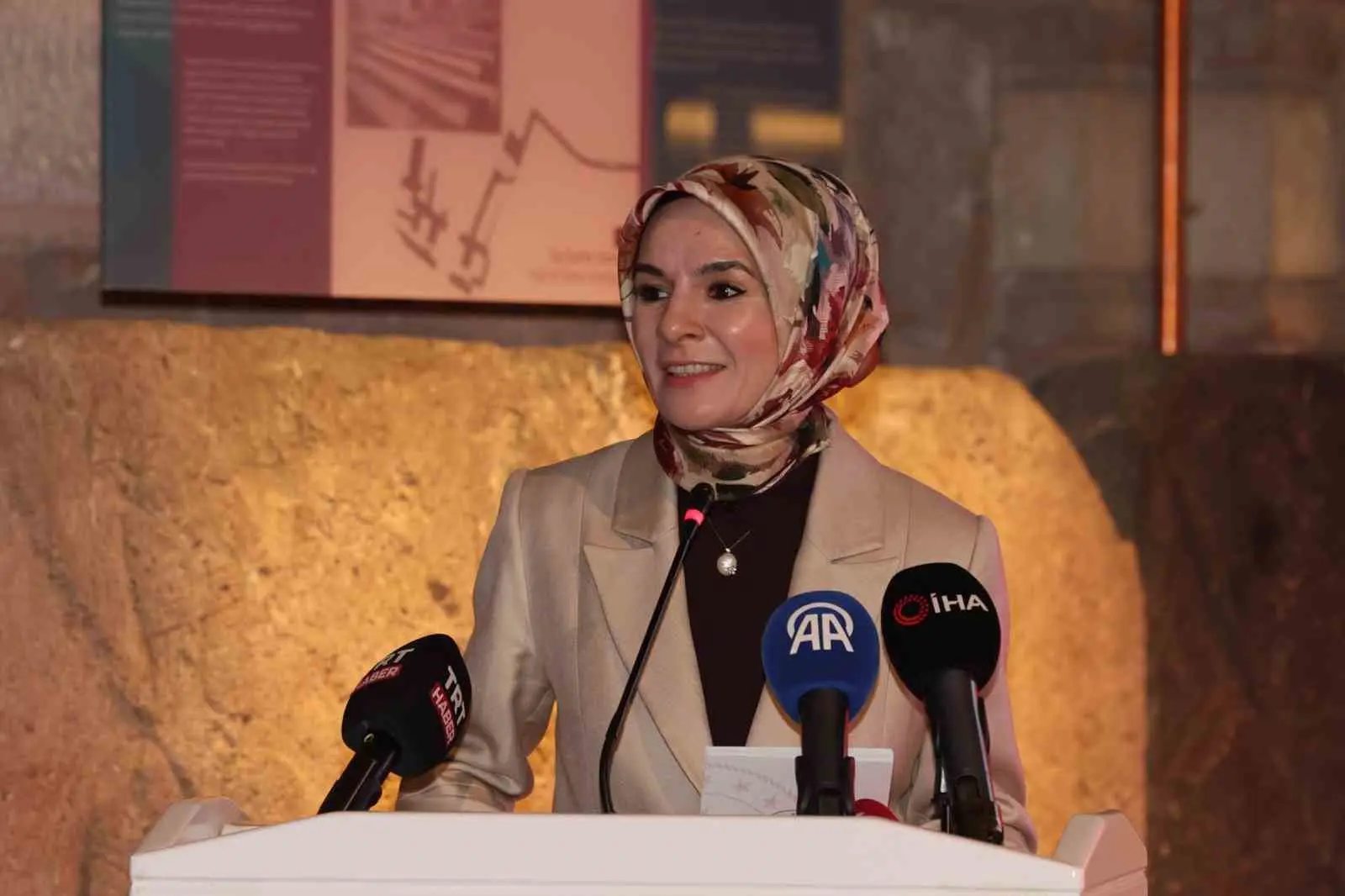 Aile ve Sosyal Hizmetler Bakanı Mahinur Özdemir Göktaş, çocukların dijital