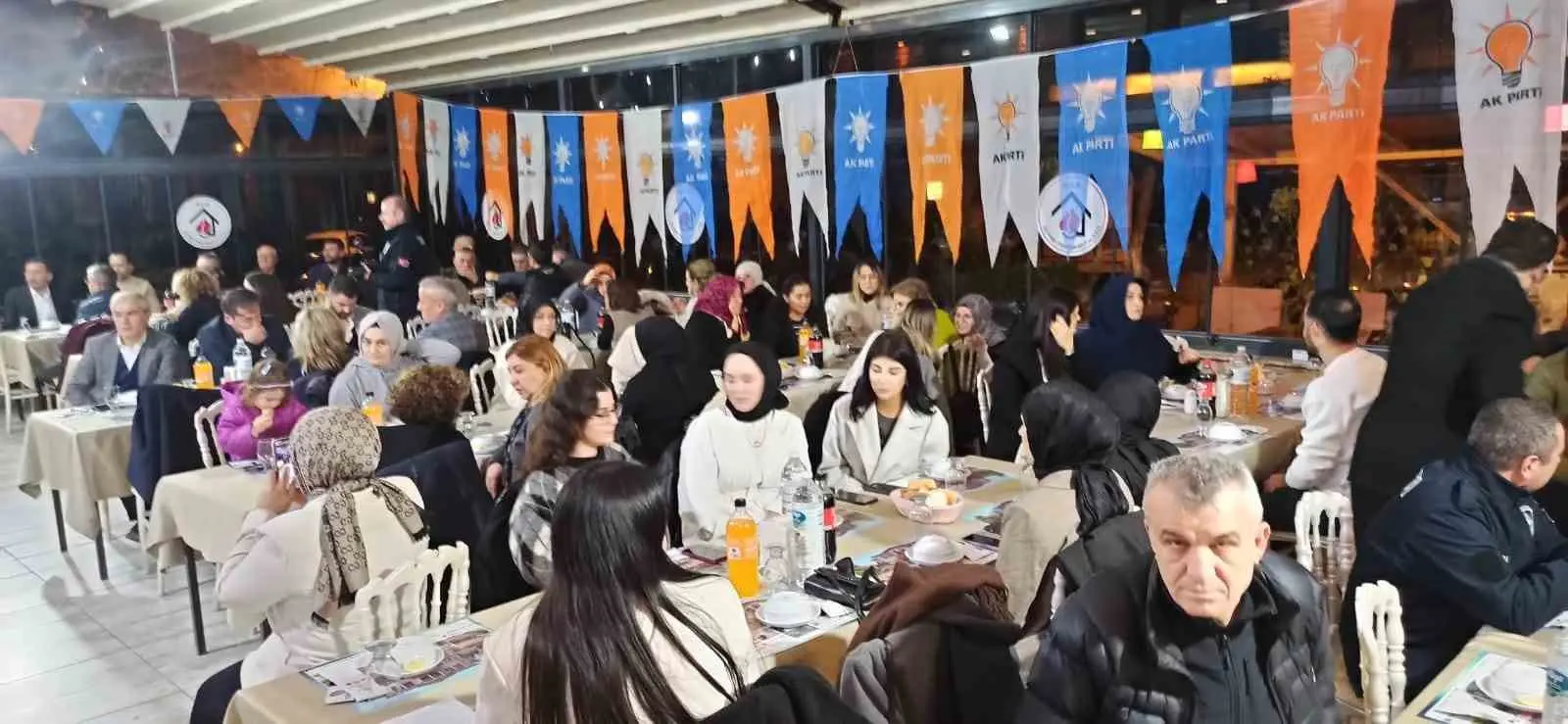 Zonguldak’ın Devrek ilçesinde AK Parti İlçe Teşkilatı tarafından Danışma Meclisi