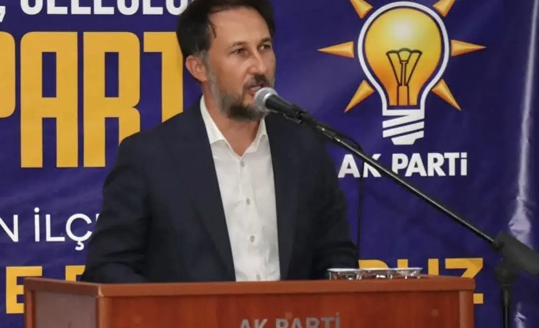 AK Parti Gediz İlçe Başkanı Osman Yılmaz, görevinden istifa ettiğini