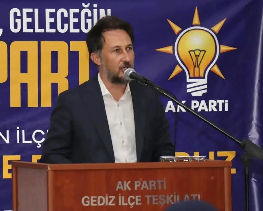 AK Parti Gediz İlçe Başkanı Osman Yılmaz, görevinden istifa ettiğini