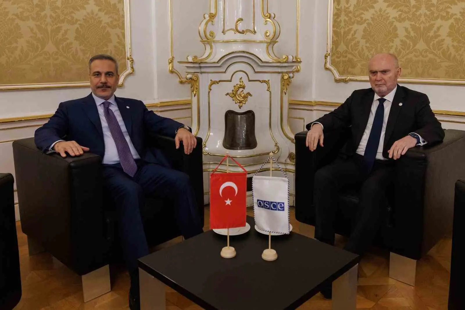 Dışişleri Bakanı Hakan Fidan, Viyana’da AGİT Genel Sekreteri Feridun Sinirlioğlu