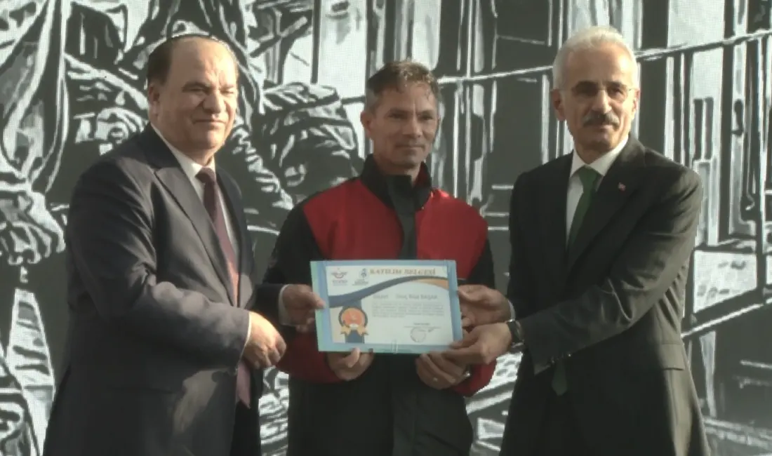 Ulaştırma ve Altyapı Bakanı Abdulkadir Uraloğlu, “Son 10 yılda YHT