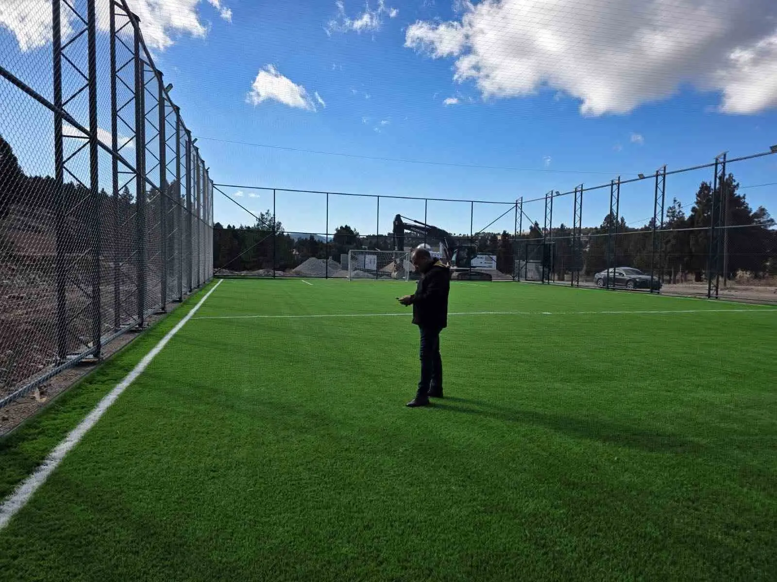 Adana’nın Saimbeyli İlçesi Belediye Başkanı Mahmut Dal,” Saimbeyli’mizin her mahallesine