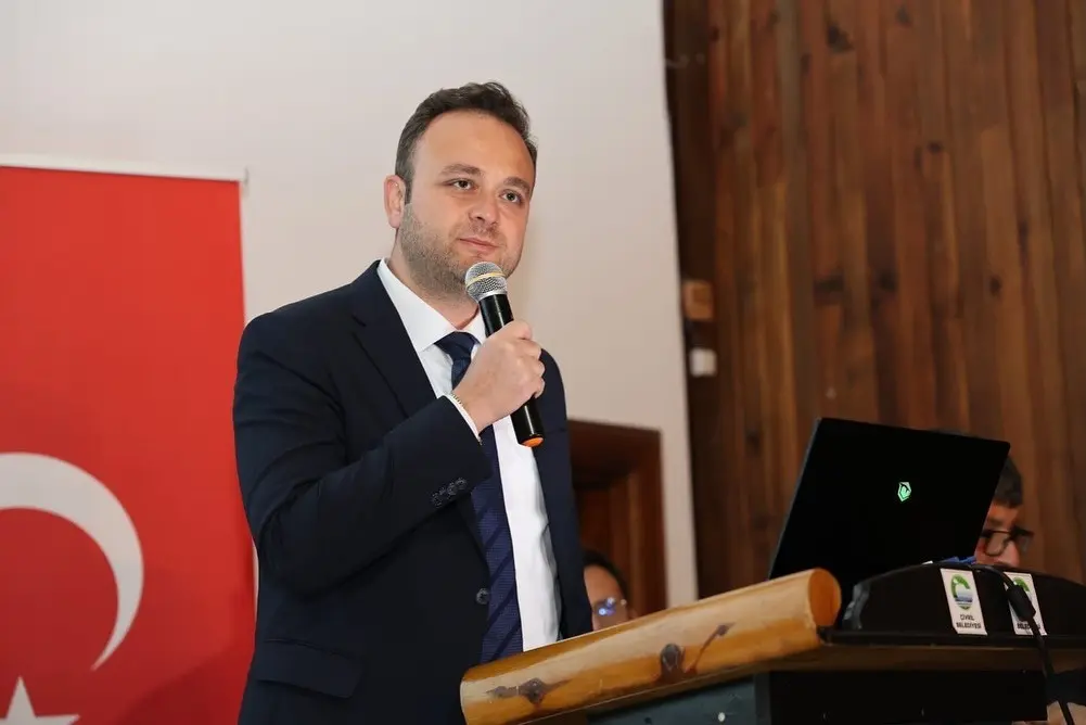 2024-2025 yılları arasında Çivril’de yapılan hizmetleri vatandaşlarla paylaşmak amacıyla toplantı