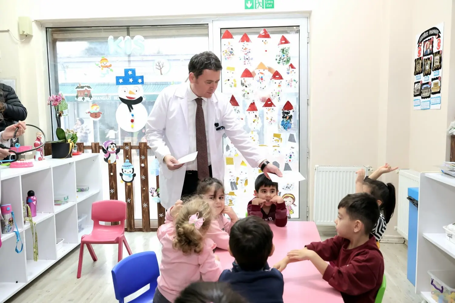 Osmangazi Belediyesi’nin kreşlerinde düzenlenen Meslek Tanıtım Günleri kapsamında Osmangazi Belediye