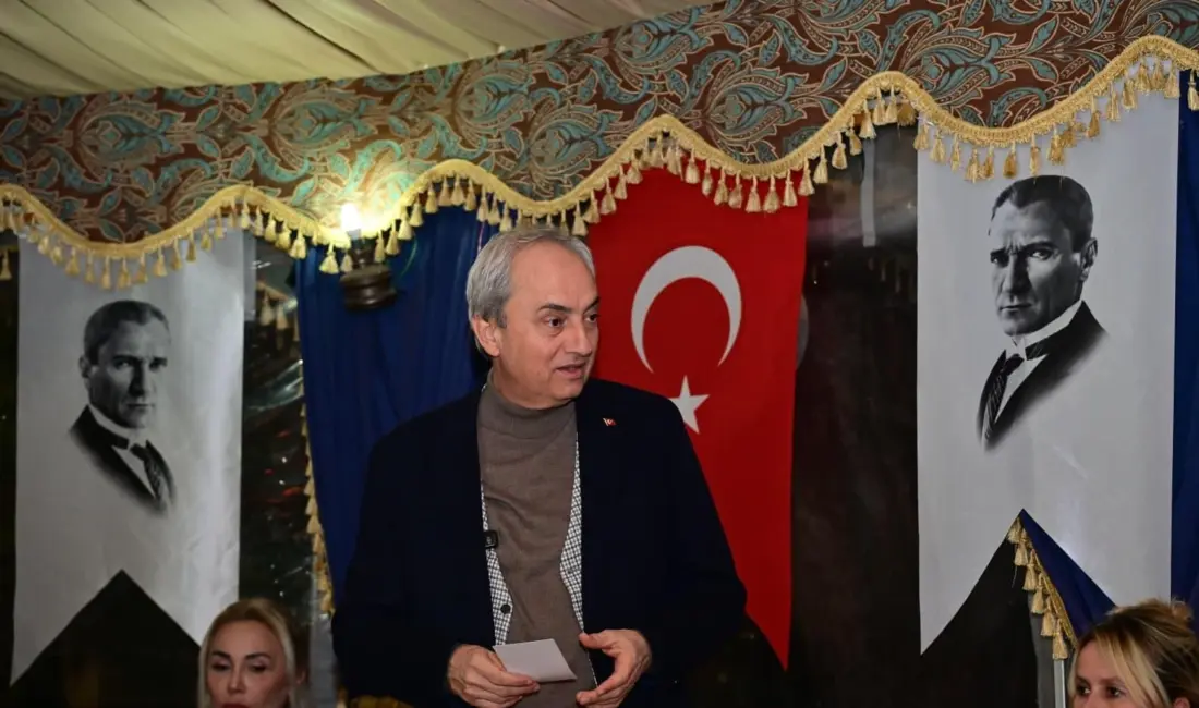 Kepez Belediye Başkanı Mesut Kocagöz, belediye meclis üyeleri ve CHP