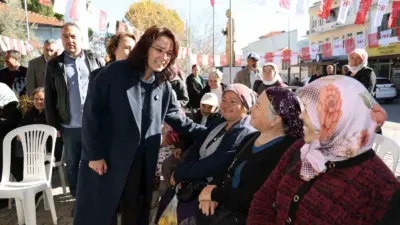 Menteşe Belediye Başkanı Gonca Köksal Aras, Yerkesik Mahallesinde vatandaşlarla buluştu.