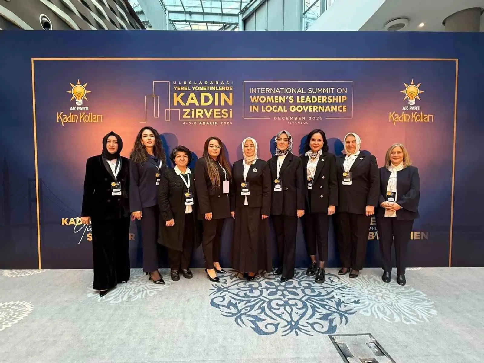 AK Parti Kayseri İl Kadın Kolları Başkanı Meral Koşar, kadınlara