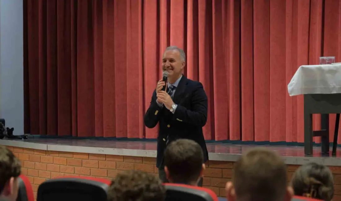 İnegöl Belediye Başkanı Alper Taban, Genç Bakış buluşmaları kapsamında bugün