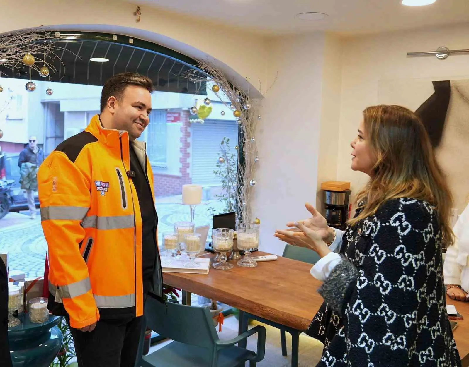 Beşiktaş Belediye Başkan Vekili Rasim Şişman, ilçe genelinde sürdürdüğü ziyaretler