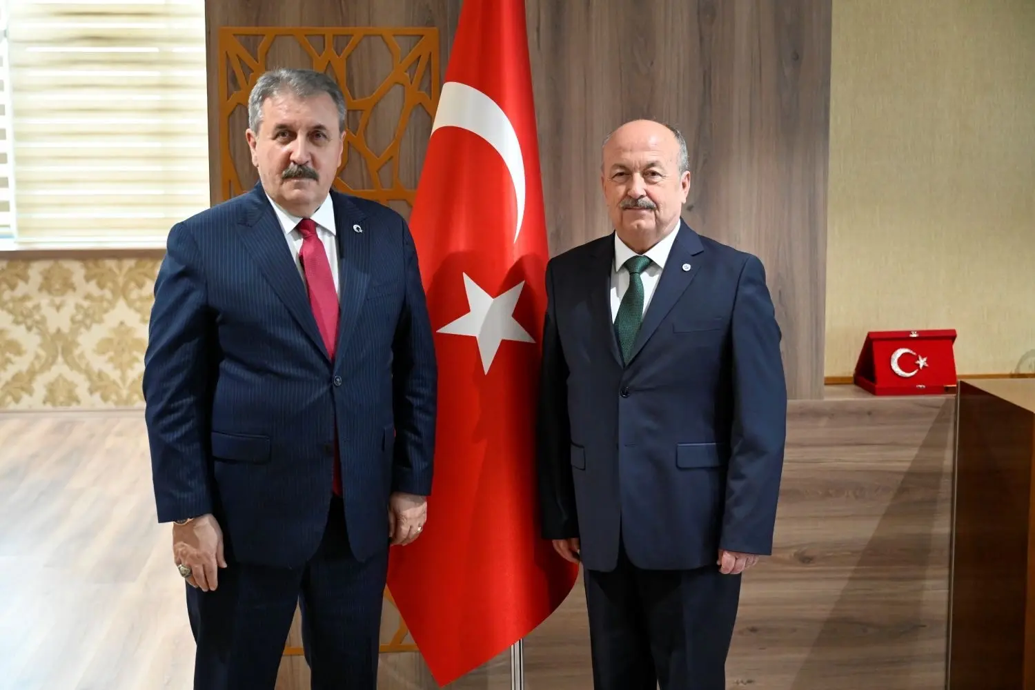 Büyük Birlik Partisi (BBP) Genel Başkanı Mustafa Destici, Rektör Prof.