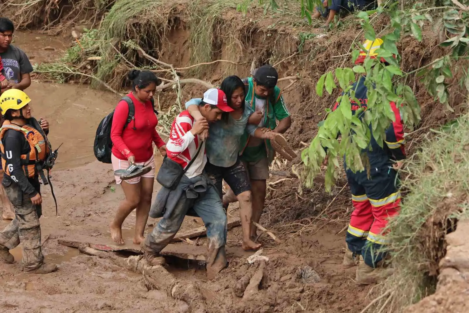 Güney Amerika ülkesi Bolivya’da şiddetli yağışların yol açtığı sel felaketinde