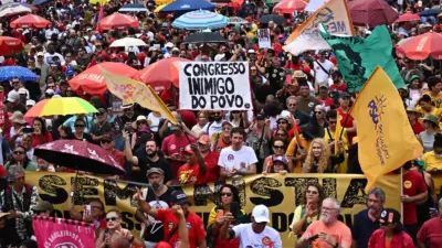 Brezilya’da binlerce kişi, eski Devlet Başkanı Jair Bolsonaro ve destekçileri