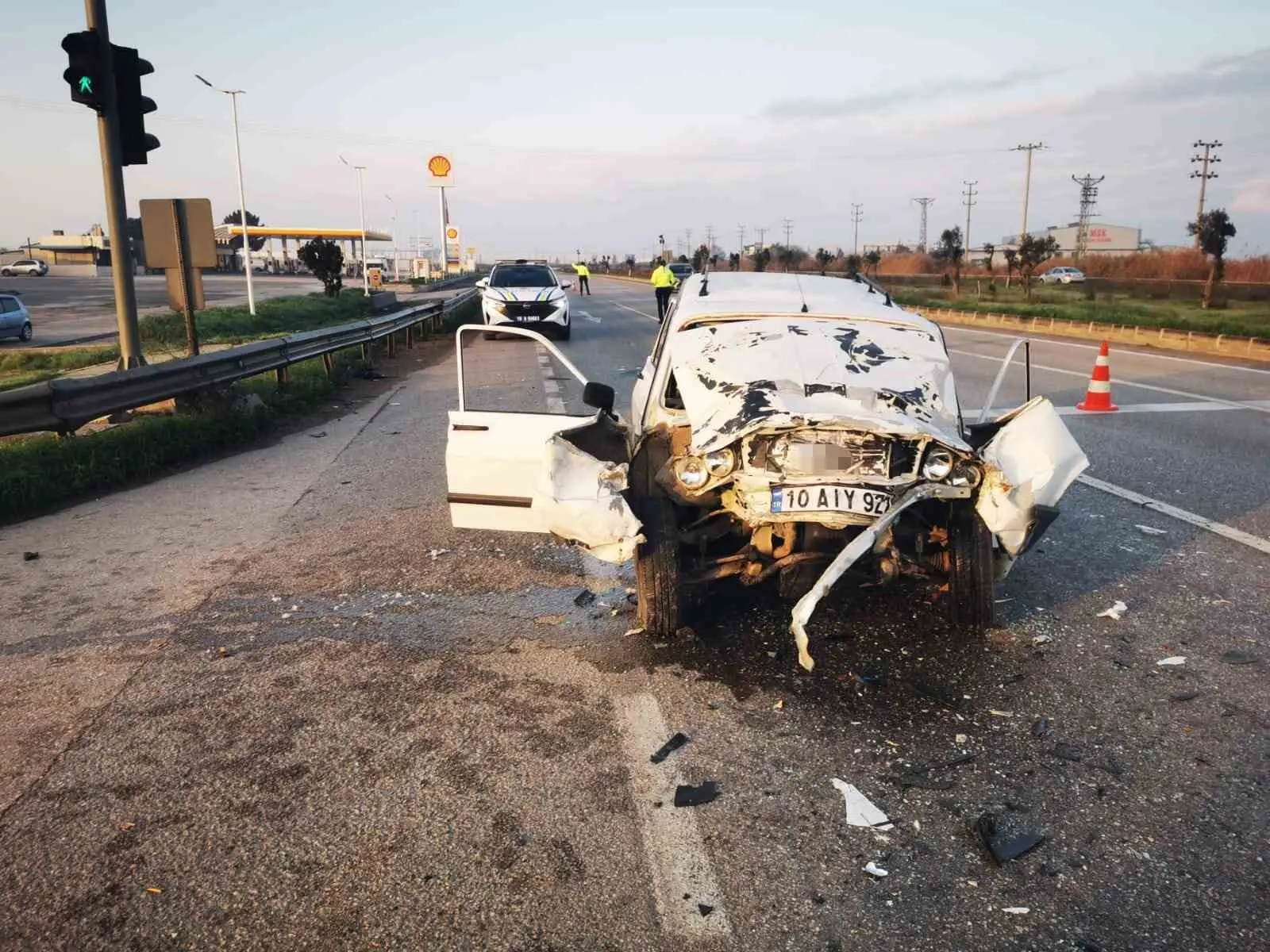 Bursa’nın Karacabey ilçesinde meydana gelen trafik kazasında 15 yaşındaki çocuk