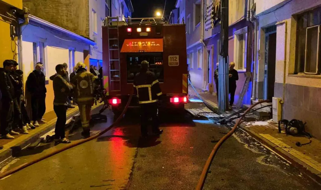 Bursa’nın İnegöl ilçesinde bulunan 2 katlı binanın çatısında yangın çıktı.