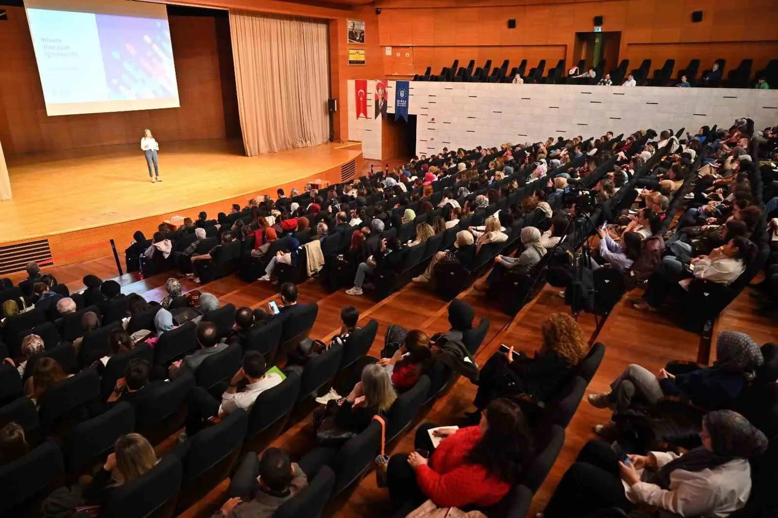 Bursa Büyükşehir Belediyesi tarafından ‘İleriye giden yolun haritasını çizmek’ temasıyla
