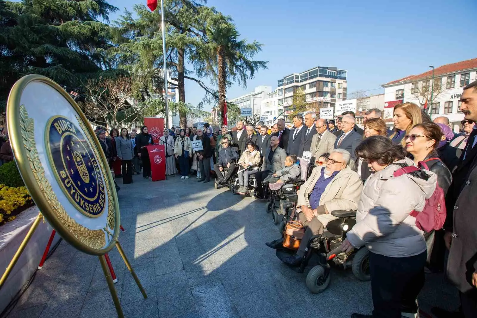 Bursa Büyükşehir Belediyesi, özel gereksinimli bireylerin gündelik hayattaki rolünü artırmak,
