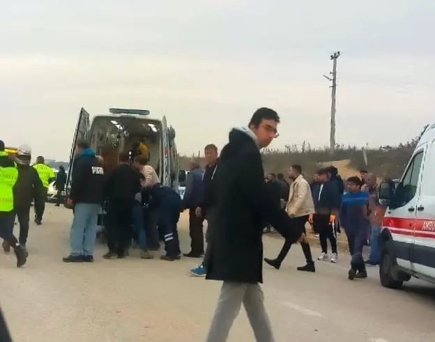 Bursa’nın İnegöl ilçesinde otomobil ile motosikletin çarpıştığı kazada 1 kişi