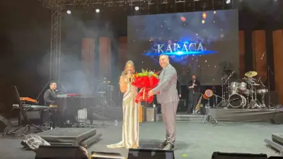 Bursa Büyükşehir Belediyesi’nin düzenlediği ‘Yeni Yıla Merhaba’ konserinde sahne alan