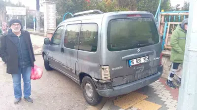 Bursa’nın İnegöl ilçesinde meydana gelen kazada hafif ticari araç ile