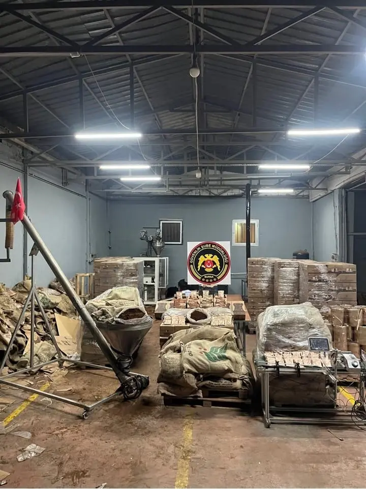 Bursa’da bozulmuş ve değiştirilmiş gıda ile sahte ürün ticaretine yönelik