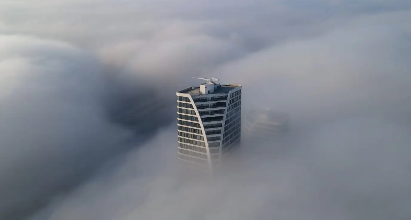 Bursa sabah saatlerinde yoğun sis etkili oldu. Kentin büyük bölümü