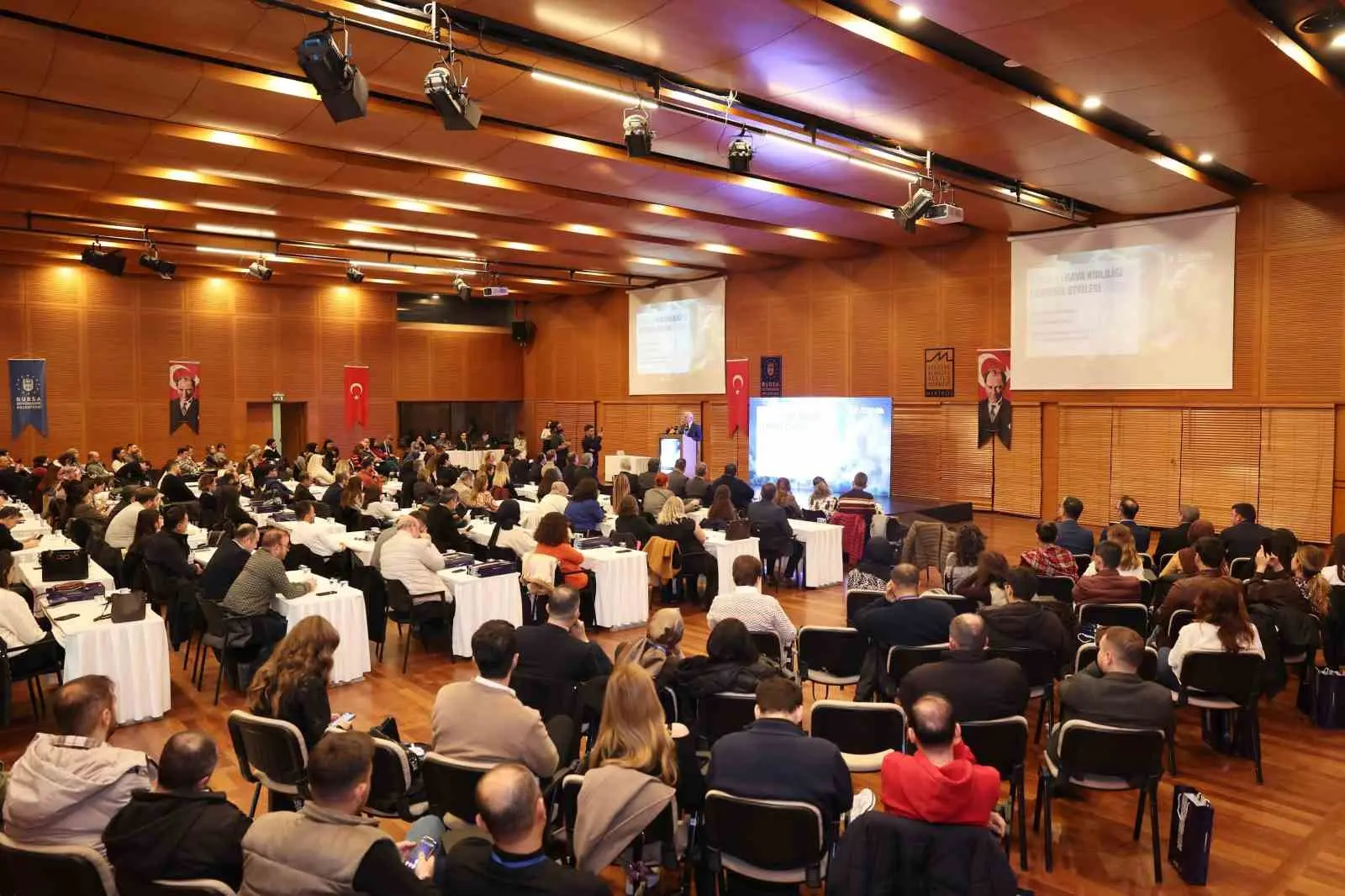 Bursa Büyükşehir Belediye Başkanı Mustafa Bozbey, Bursa’nın hava kirliliği açısından