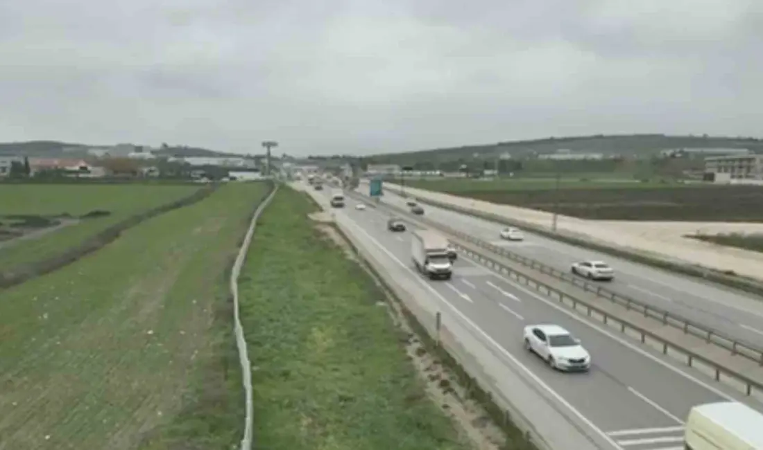 Bursa’da trafik ekiplerince dron ile denetim gerçekleştirildi. Ekipler ihlalleri dron