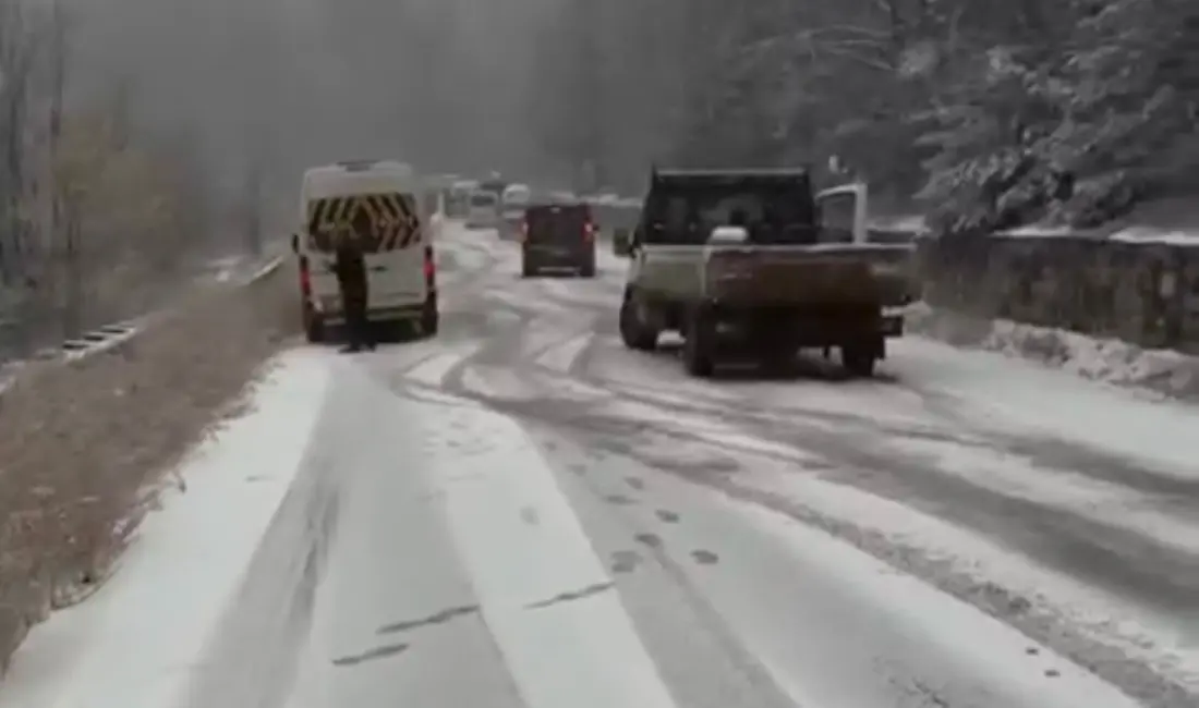 Bursa’da yoğun kar hayatı olumsuz etkiliyor. Bursa Orhaneli-Büyükorhan ve Harmancık