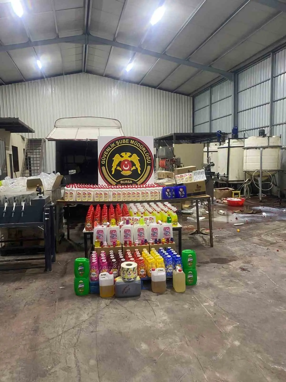 Bursa’da zehirli madde imalatı ve ticareti ile kaçak üretime yönelik