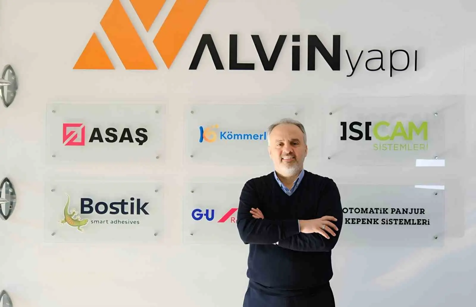 Makine yatırımlarını tamamlayan Bursalı Alvin Yapı ve Ferah Cephe, üretim