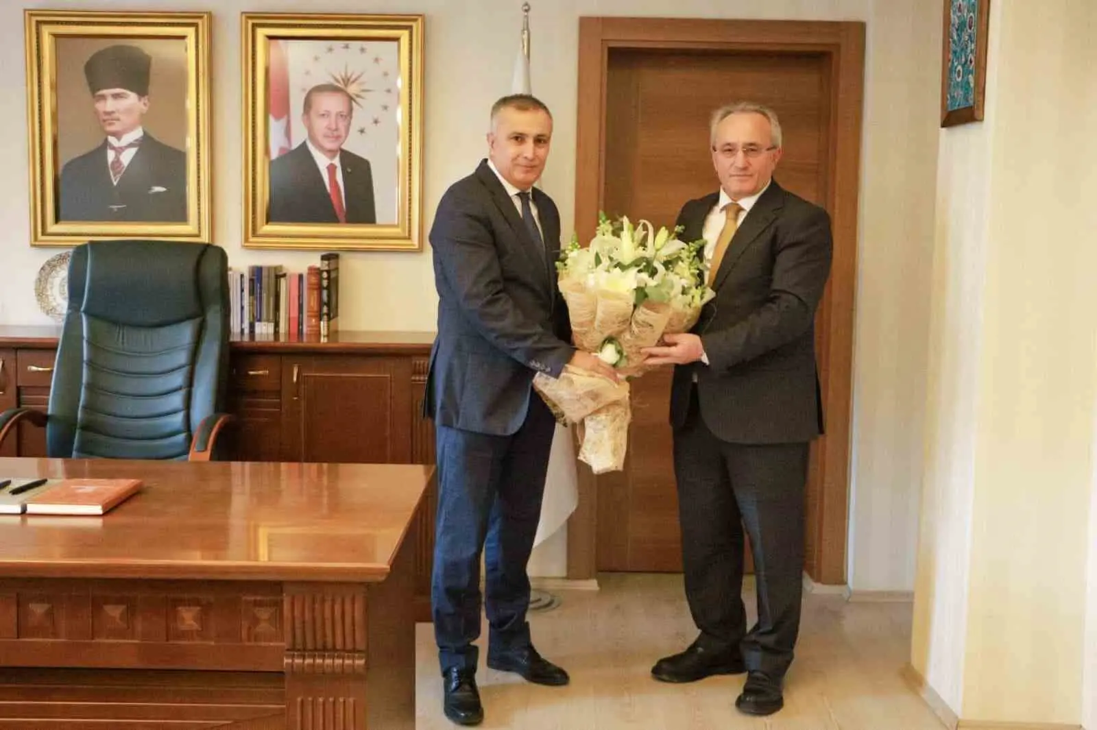 Bursa’nın yeni Milli Eğitim Müdürü Gürhan Çokgezer göreve başladı. MEB