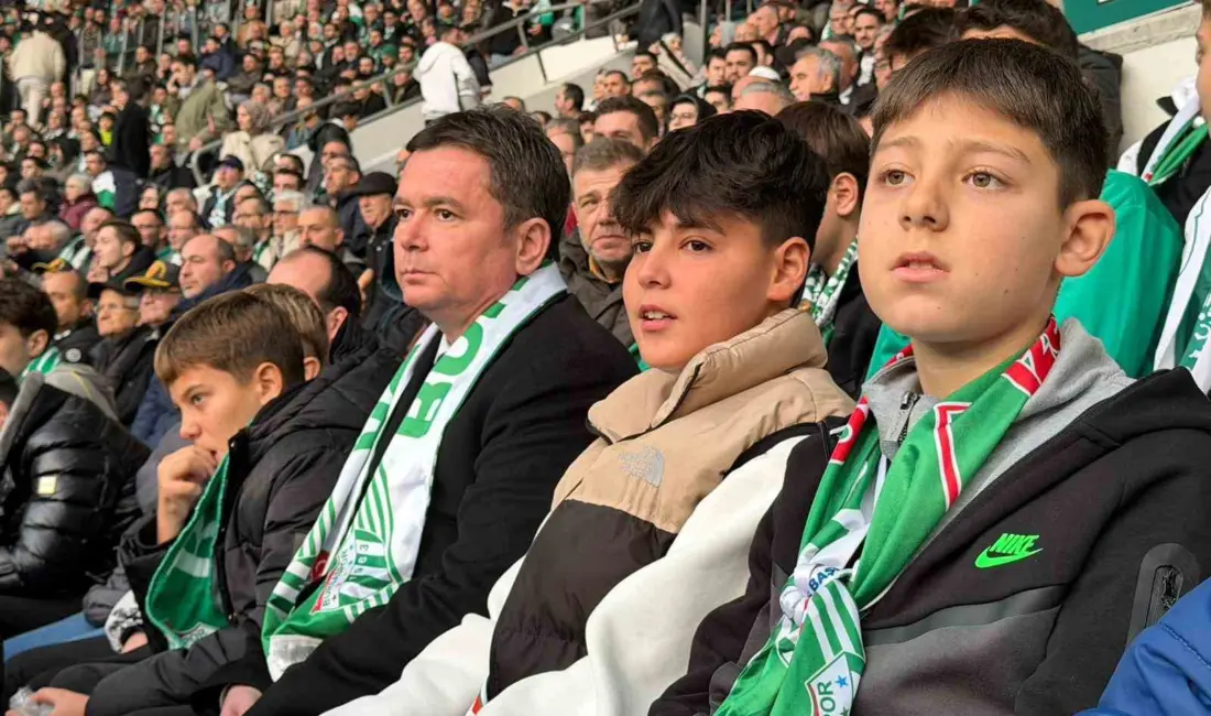 Yaşamın her alanında Bursaspor’a desteğini sunan Osmangazi Belediye Başkanı Erkan