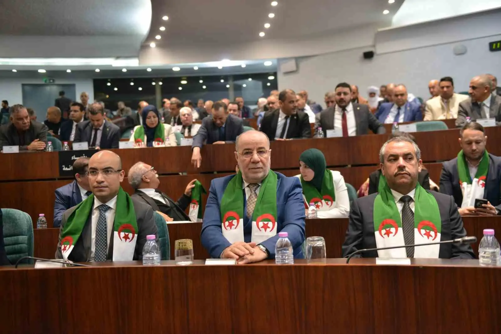 Cezayir Ulusal Halk Meclisi’nde düzenlenen oturumda Fransa’nın 1830 yılından 1962