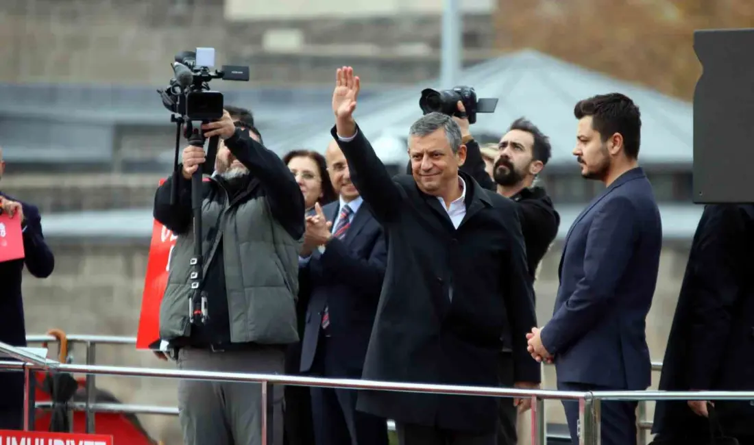 Cumhuriyet Halk Partisi (CHP) Genel Başkanı Özgür Özel, Kayseri’de düzenlenen