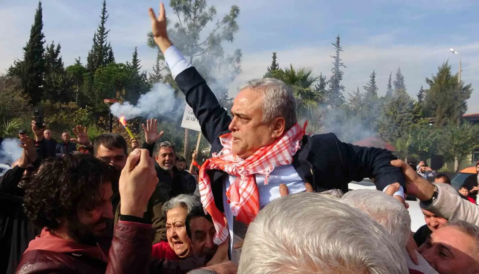 Cumhuriyet Halk Partisi’nden (CHP) istifa eden Mersin Milletvekili Hasan Ufuk