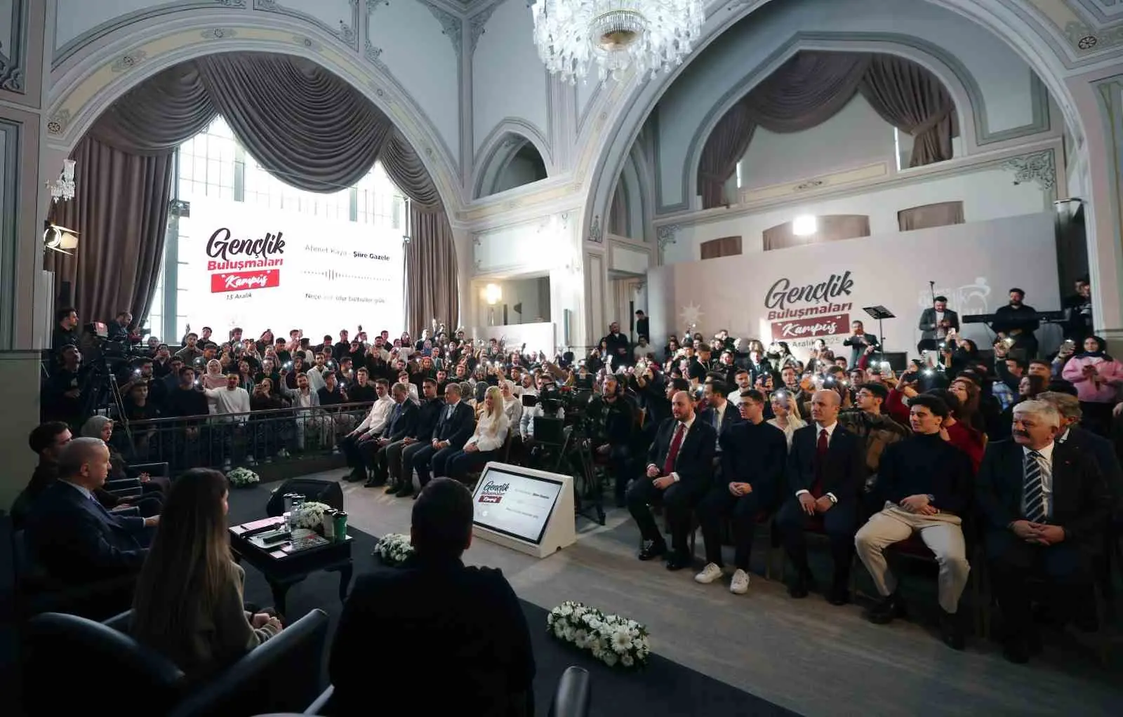 İstanbul’da gençlerle bir araya gelen Cumhurbaşkanı Recep Tayyip Erdoğan, “Mağaralar