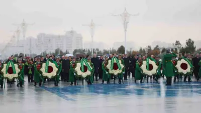Cumhurbaşkanı Recep Tayyip Erdoğan, Türkmenistan’ın başkenti Aşkabat’ta devlet ve hükümet