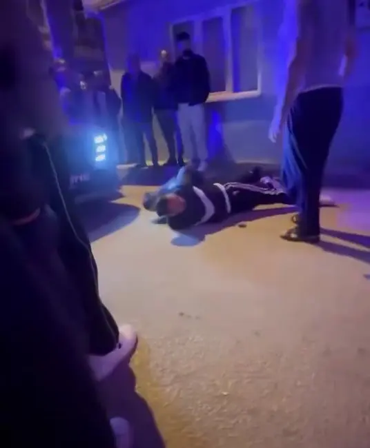 Bursa’nın Çirişhane Mahallesi’nde polis ekiplerinin “dur” ihtarına uymayan iki şahıs,