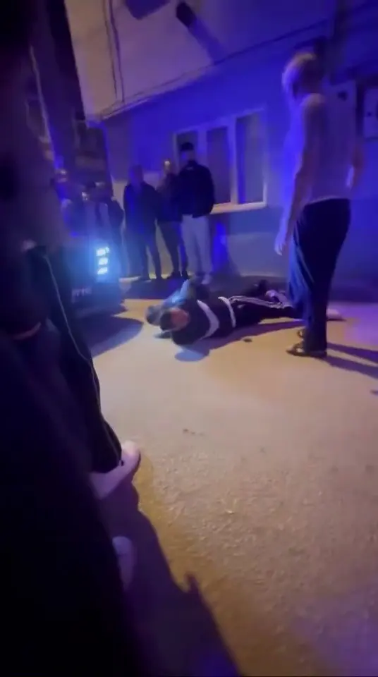 Bursa’nın Çirişhane Mahallesi’nde polis ekiplerinin “dur” ihtarına uymayan iki şahıs,