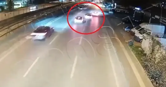 Bursa’nın Yıldırım ilçesi Ankara Caddesi’nde yaşı küçük ehliyetsiz bir genç,