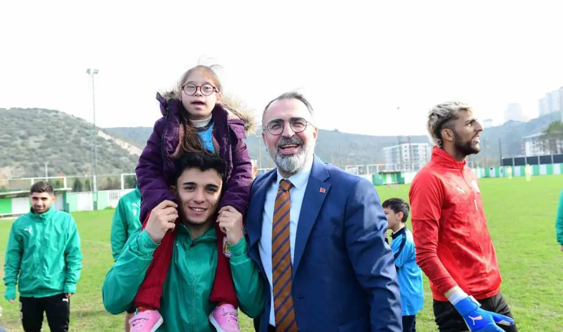 Engelliler Haftası çerçevesinde düzenlenen özel maçta Kestel Belediye Başkanı Ferhat