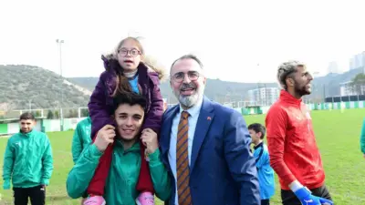 Engelliler Haftası çerçevesinde düzenlenen özel maçta Kestel Belediye Başkanı Ferhat