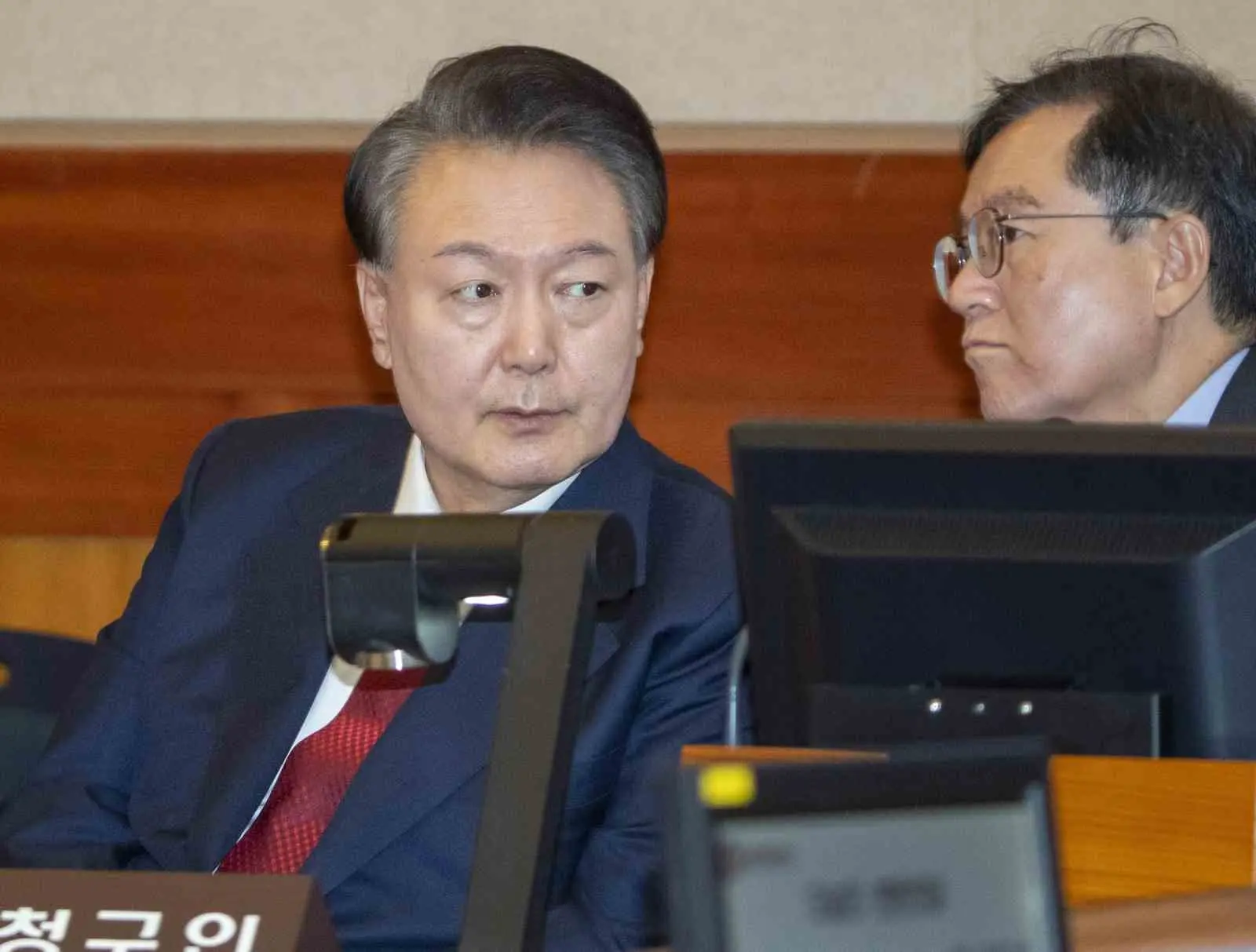 Güney Kore’de geçtiğimiz yılın Aralık ayında ilan ettiği sıkıyönetim nedeniyle