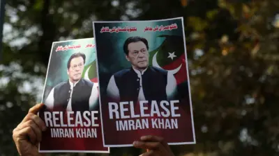 Pakistan’da tutuklu eski Başbakan Imran Khan ile eşi Büşra Bibi,