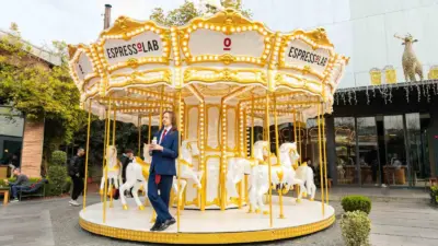 Eurovision’da “Espresso Macchiato” şarkısıyla geniş kitlelere ulaşan Tommy Cash, Türkiye’de