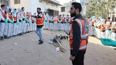 Gazze Şeridi’nde İsrail saldırıları nedeniyle Şifa Hastanesi’nin avlusuna toplu şekilde